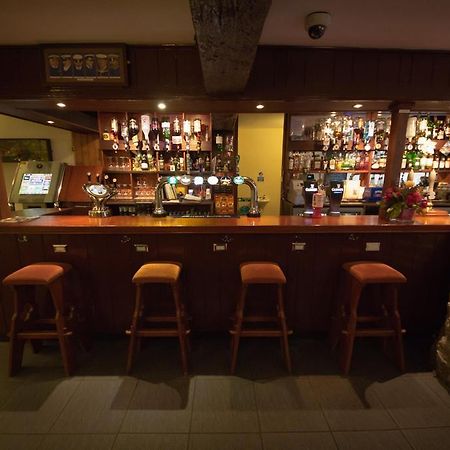 The Angel Hotel Хелстон Экстерьер фото