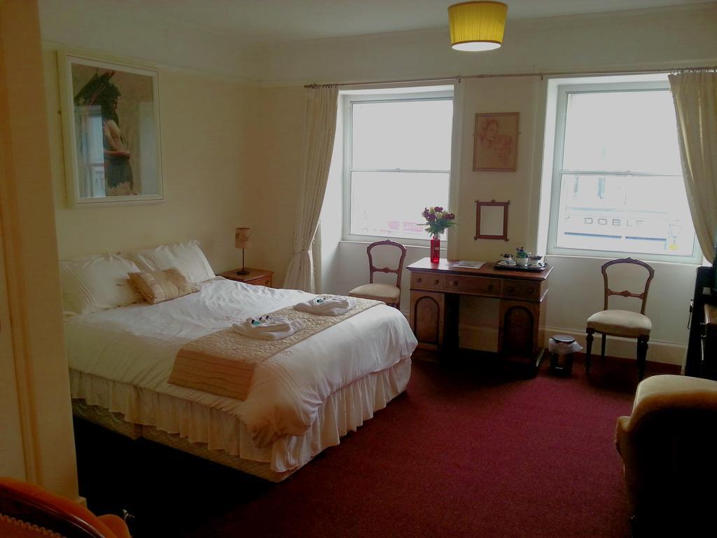 The Angel Hotel Хелстон Номер фото