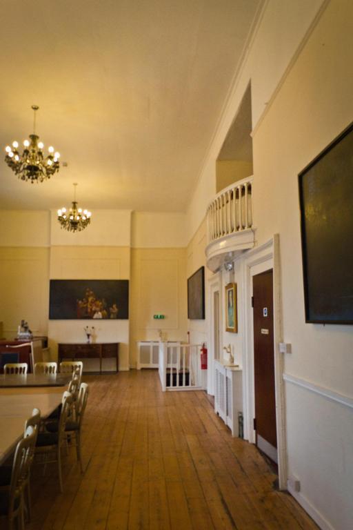 The Angel Hotel Хелстон Экстерьер фото